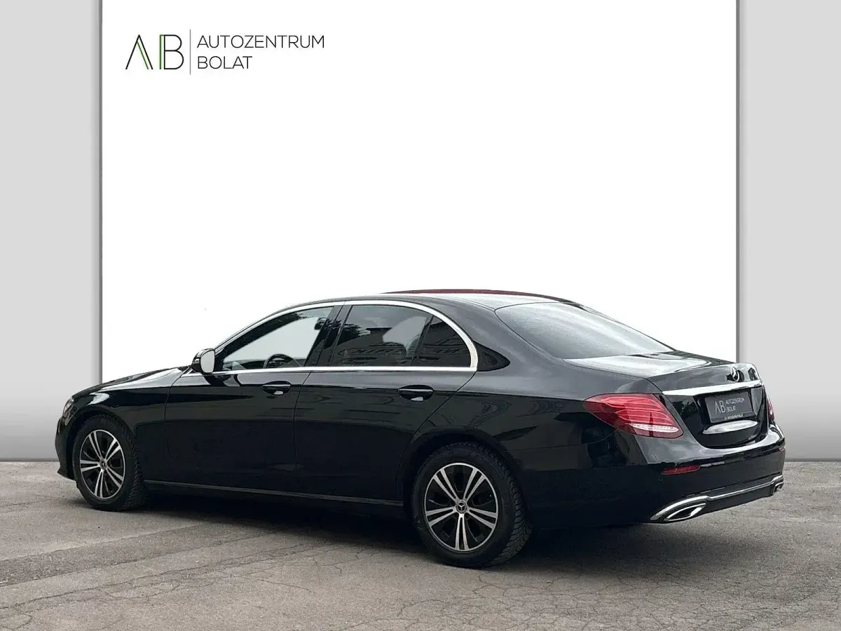 Gebraucht Mercedes E200 160 PS (117 kW) 2020 Schwarz Limousine