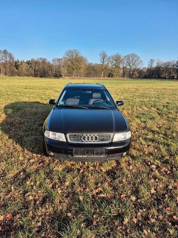 Gebraucht Audi A4 150 PS (110 kW) 2000 Violet Kombi