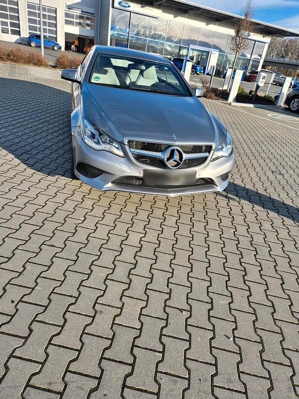 Gebraucht Mercedes E250 210 PS (154 kW) 2015 Grau Coupé