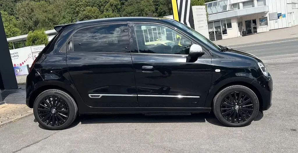 Gebraucht Renault Twingo Urban Night 60 kW (82 PS) 2023 Schwarz Kleinwagen