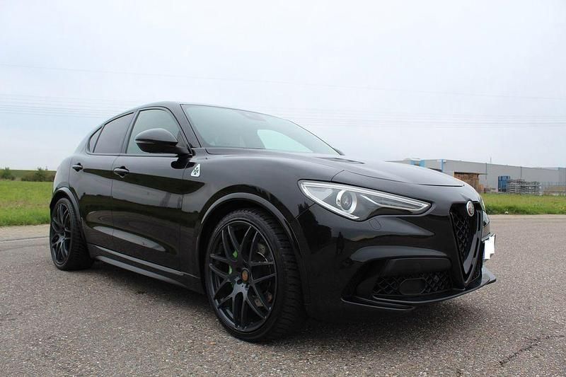Gebraucht 2020 Alfa Romeo Stelvio Quadrifoglio SUV | 46.172 € (Fairer Preis) - Bild 1/4