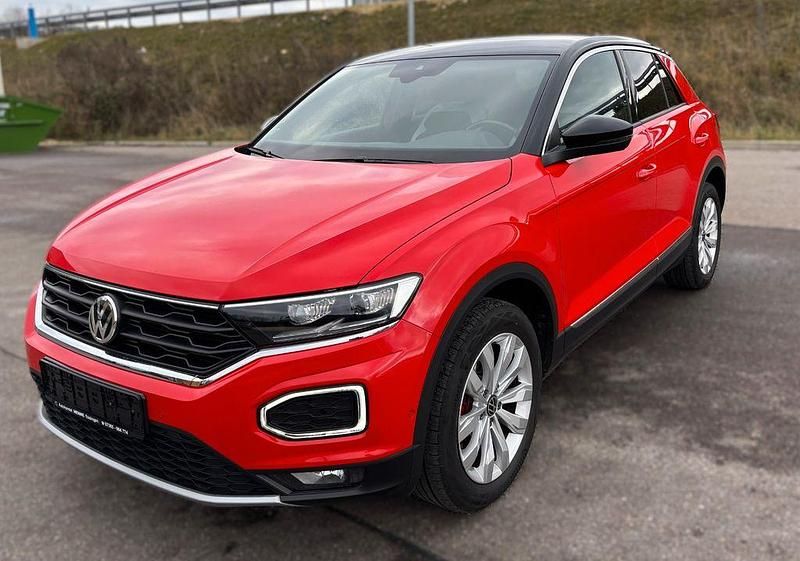Rot Gebraucht 2019 VW T-Roc Sportline SUV | 17.800 € (Etwas zu teuer) - Bild 1/4