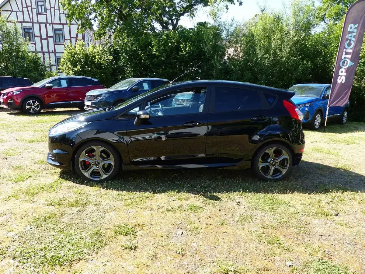 Gebraucht Ford Fiesta ST 182 PS (133 kW) 2017 Iridiumschwarz metallic Kleinwagen