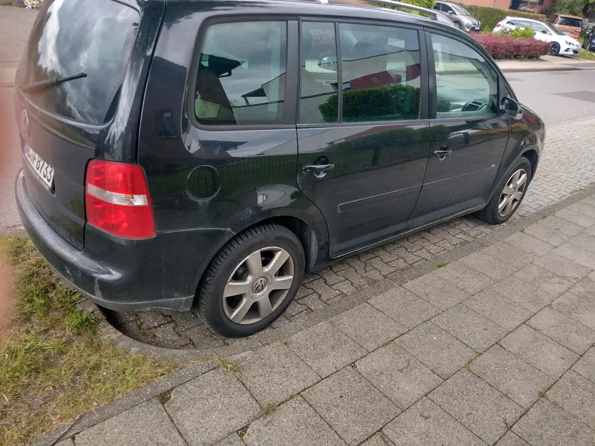 Brugt VW Touran 2005 Sort MPV