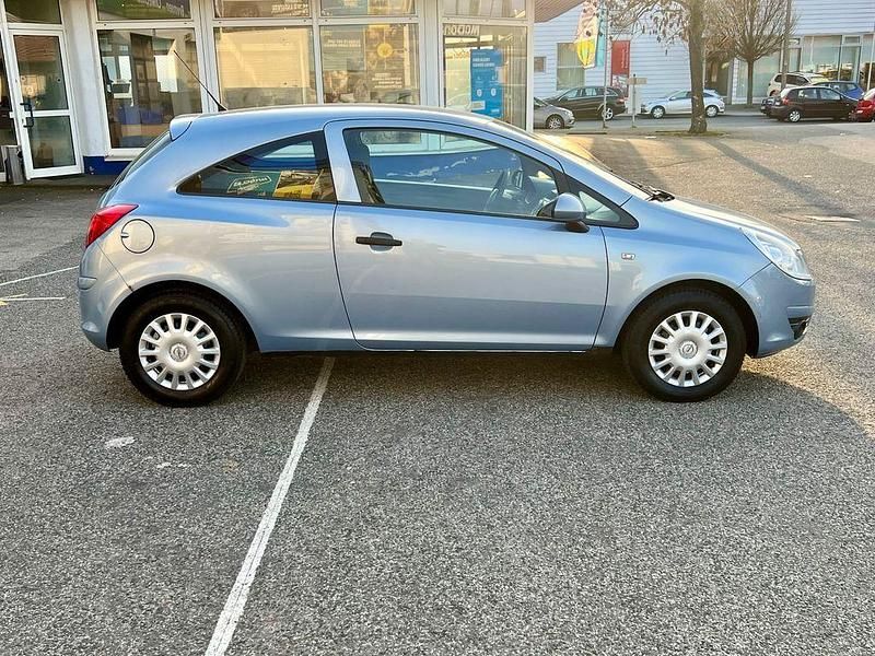 Gebraucht Opel Corsa Selection 80 PS (58 kW) 2009 Aeroblau mi2 Kleinwagen