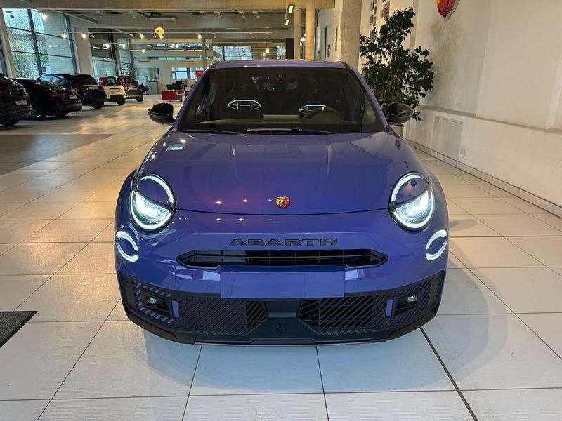 Neu Abarth 600e 206 kW (281 PS) 2025 Violett SUV
