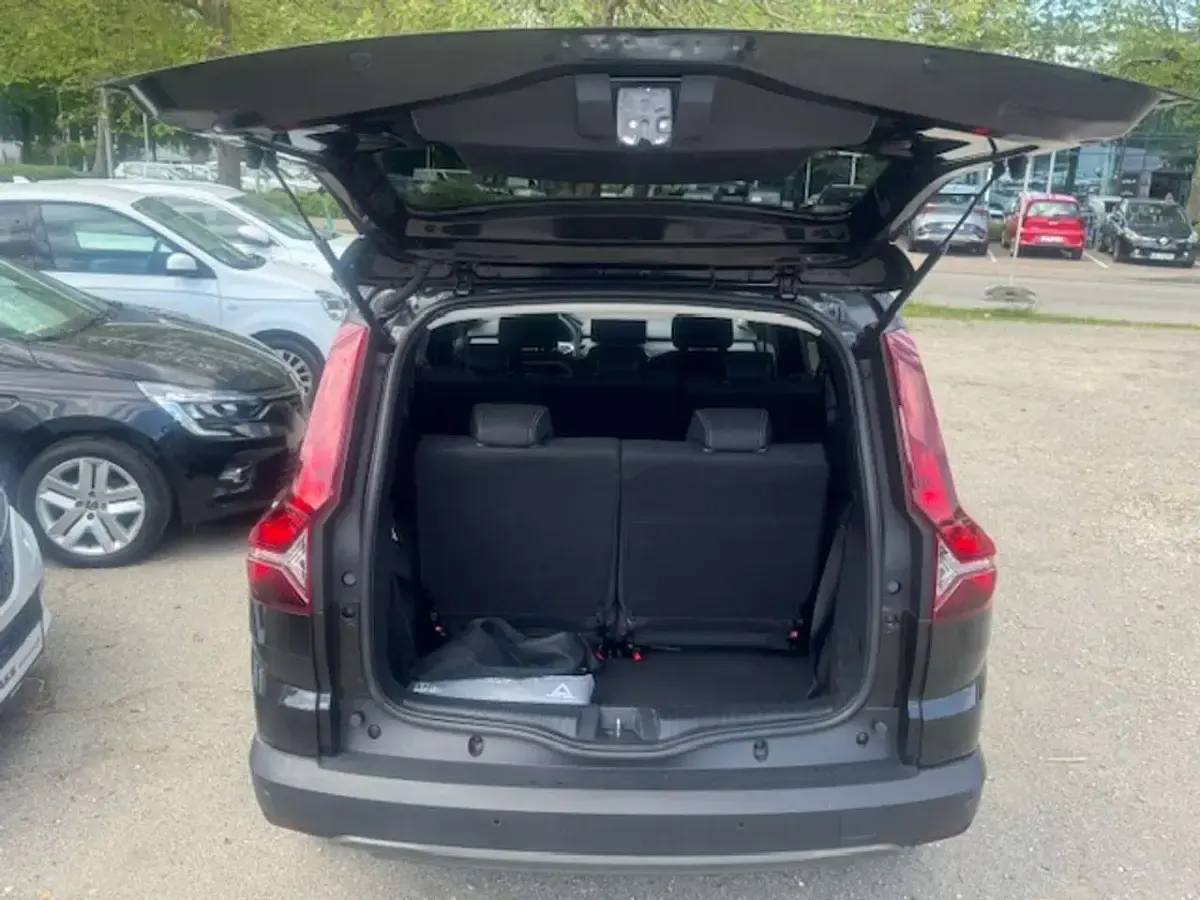 Gebraucht Dacia Jogger Extreme 110 PS (80 kW) 2022 Perlmuttschwarz metallic Van / Kleinbus