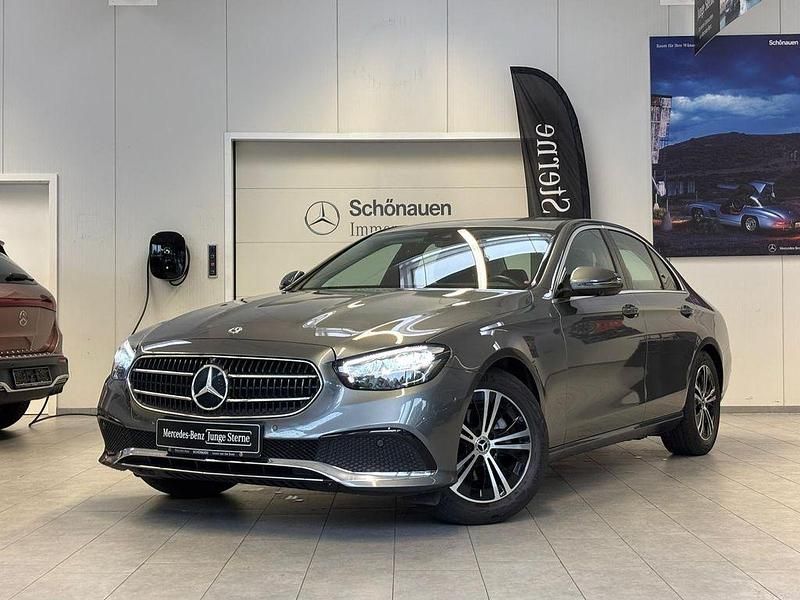 Lack selenitgrau Gebraucht 2022 Mercedes E220 Avantgarde Limousine | 40.980 € (Fairer Preis) - Bild 1/4