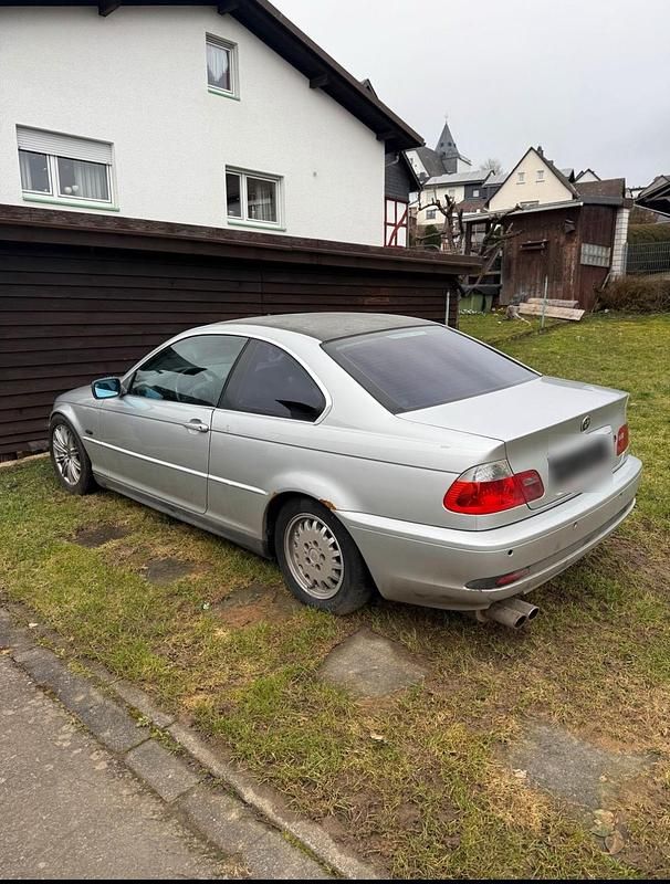 Gebraucht BMW 320 150 PS (110 kW) 1999 Silber Coupé
