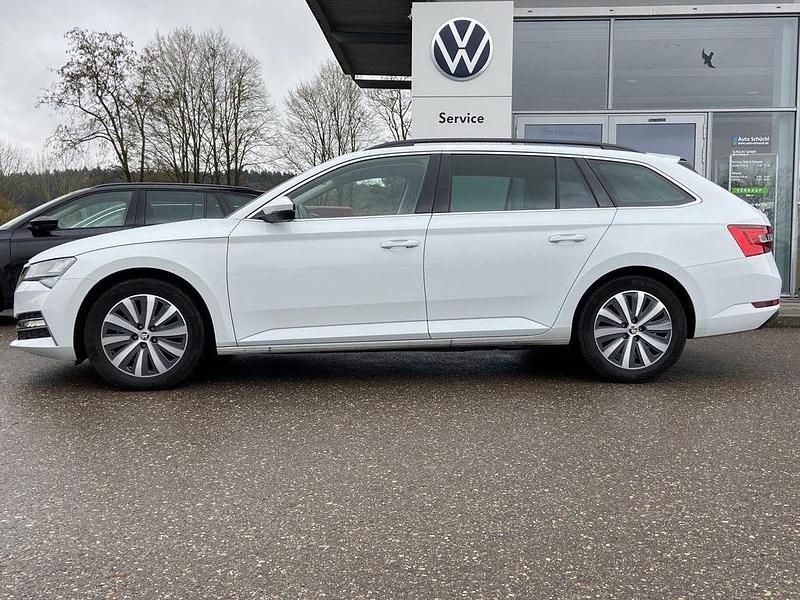 Gebraucht Skoda Superb 156 PS (114 kW) 2024 Weiß Kombi