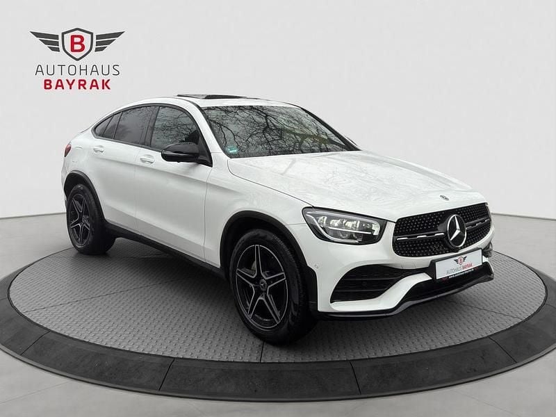 Weiß Gebraucht 2022 Mercedes GLC400d AMG Coupé | 55.490 € (Guter Preis) - Bild 1/4