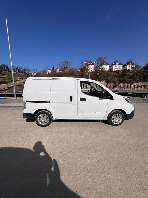 Gebraucht Nissan e-NV200 Premium Edition 80 kW (109 PS) 2017 Weiß Van / Kleinbus