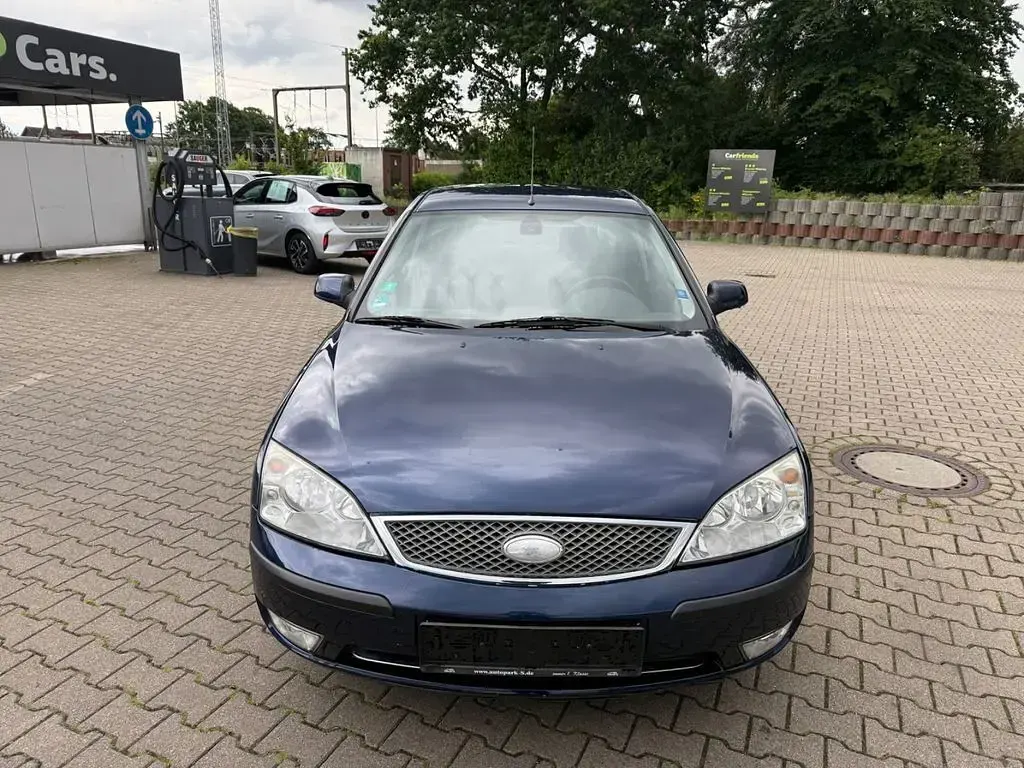 Gebraucht Ford Mondeo Ghia 131 PS (96 kW) 2004 Blau Limousine