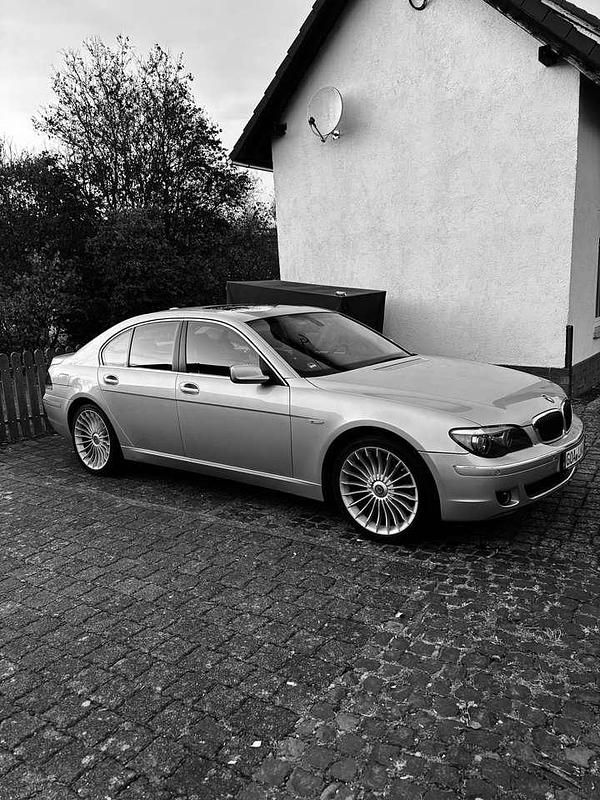 Gebraucht BMW 740 306 PS (225 kW) 2008 Silber Limousine