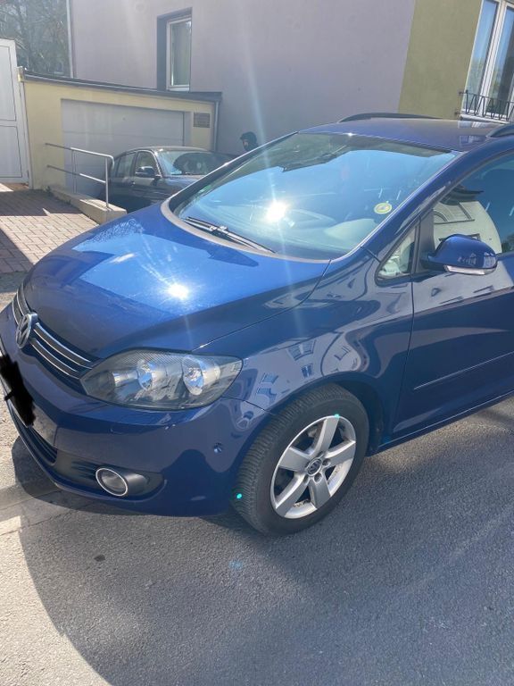Blau Gebraucht 2011 VW Golf Plus Team Van / Kleinbus | 6.500 € (Fairer Preis) - Bild 1/4
