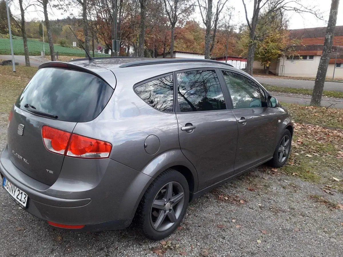 Gebraucht Seat Altea XL 4You 125 PS (91 kW) 2014 Grau Van / Kleinbus