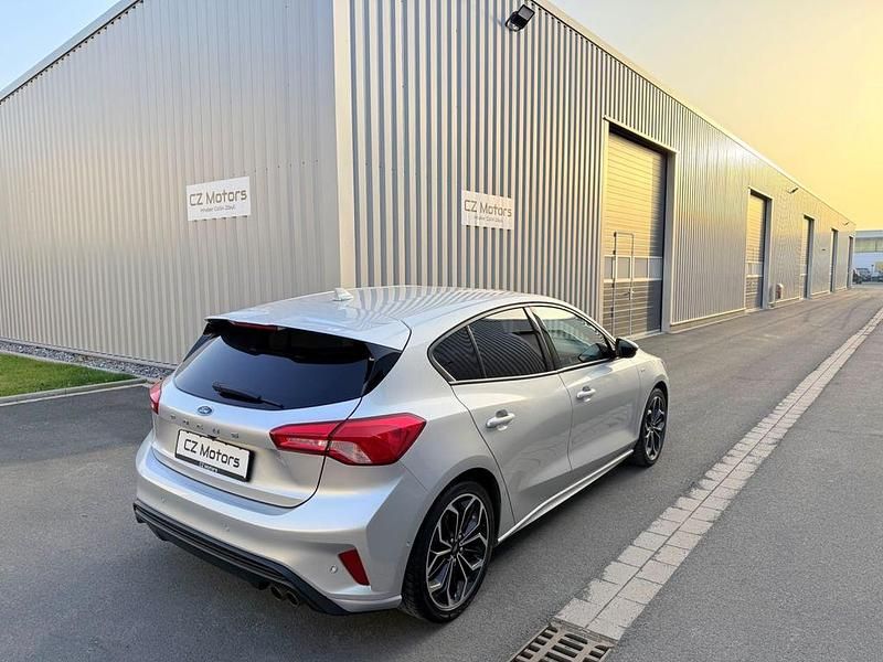 Gebraucht Ford Focus ST-Line 150 PS (110 kW) 2020 Silber Limousine