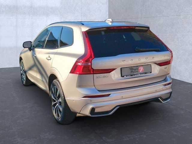 Gebraucht Volvo XC60 Plus 197 PS (144 kW) 2023 Beige SUV