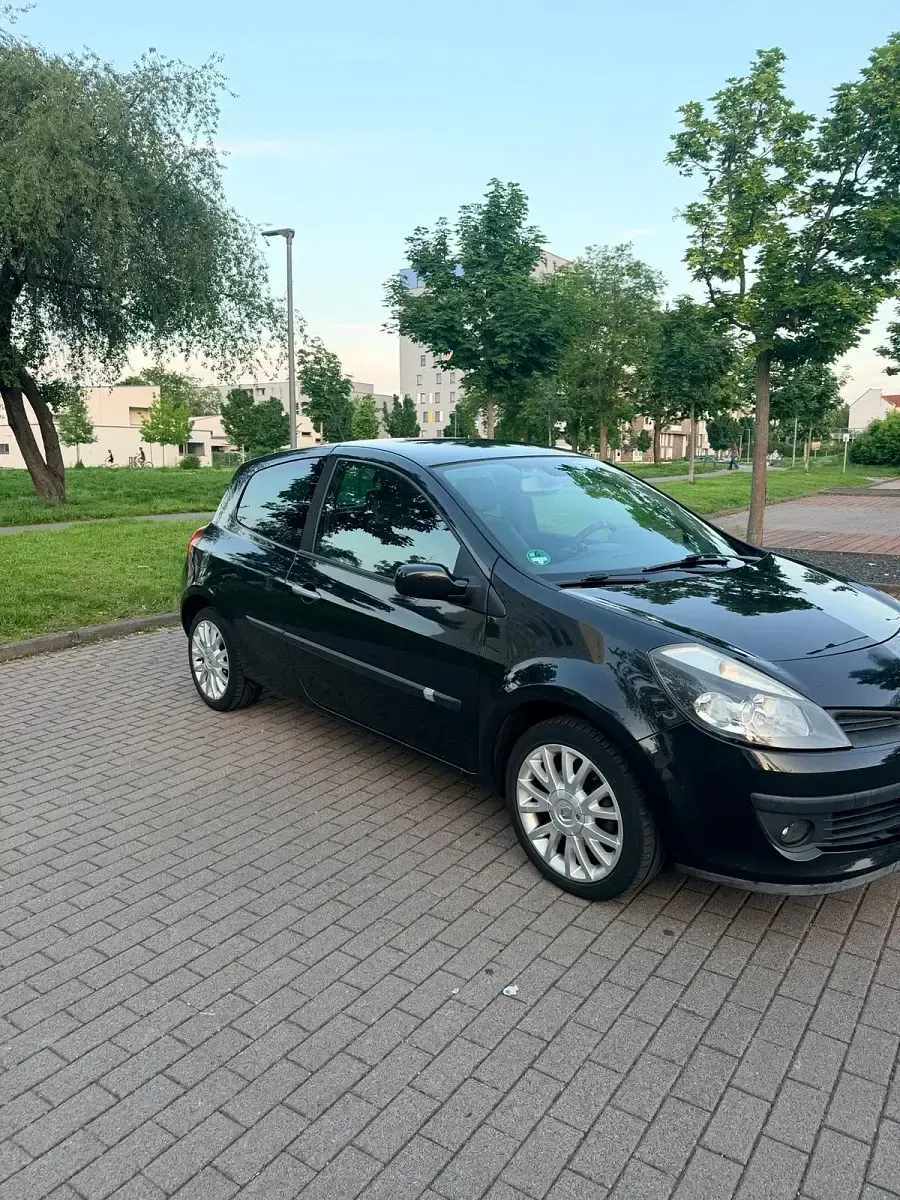 Gebraucht Renault Clio II 111 PS (81 kW) 2006 Schwarz Kleinwagen