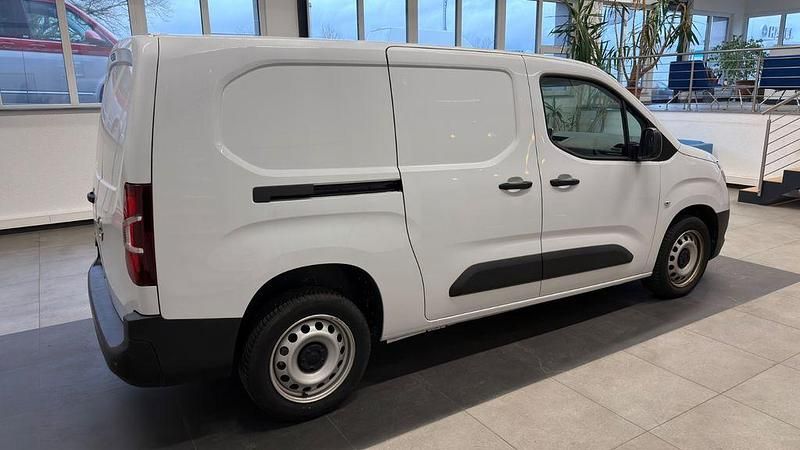 Gebraucht Opel Combo Edition 102 PS (75 kW) 2022 Weiß Van / Kleinbus