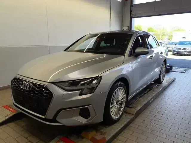 Gebraucht Audi A3 Advanced Plus 150 PS (110 kW) 2023 Silber Limousine