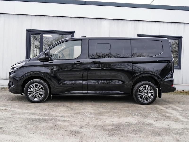 Neu Ford Tourneo Titanium 170 PS (125 kW) 2026 Grau Van / Kleinbus