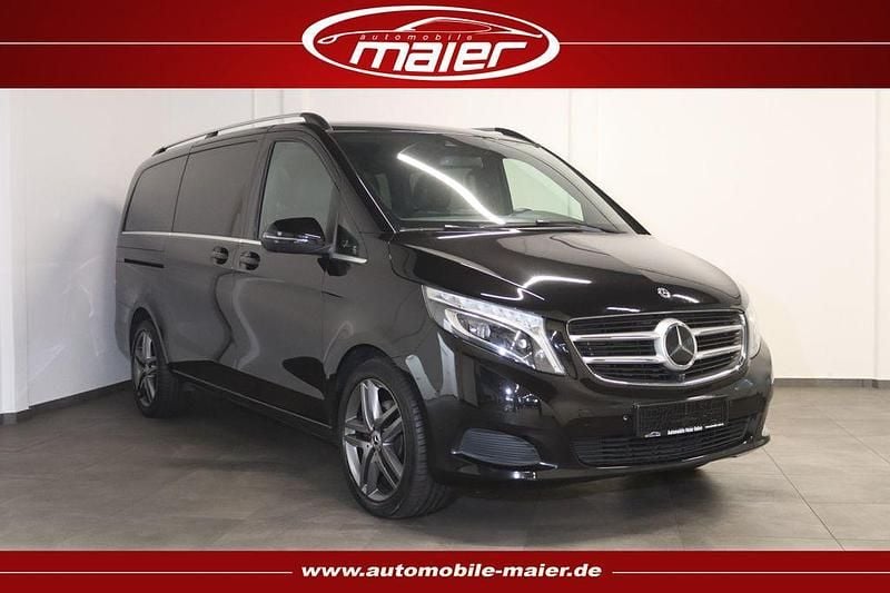 Obsidianschwarz metallic Gebraucht 2019 Mercedes V250 Avantgarde Van / Kleinbus | 35.900 € (Superpreis) - Bild 1/4