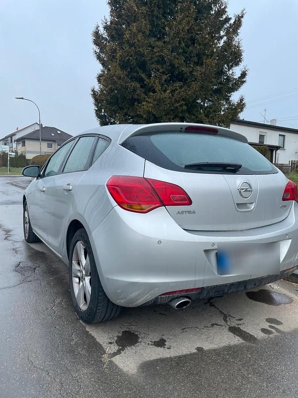 Gebraucht Opel Astra 160 PS (117 kW) 2010 Grau Limousine