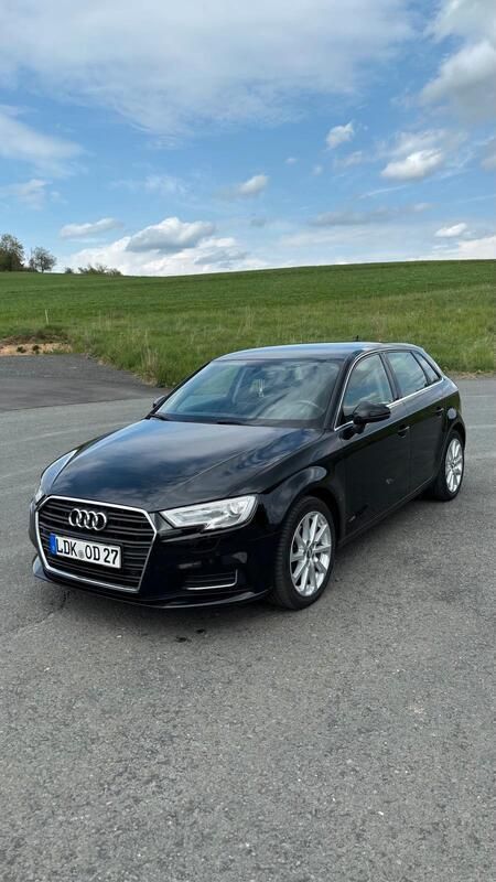 Schwarz Gebraucht 2017 Audi A3 Kleinwagen | 9.800 € (Fairer Preis) - Bild 1/4