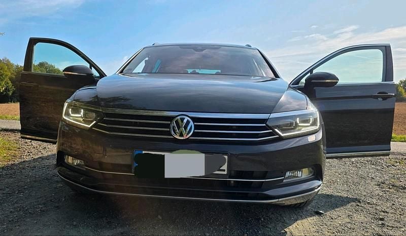 Grau Gebraucht 2017 VW Passat Kombi | 16.000 € (Fairer Preis) - Bild 1/4