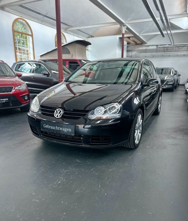 Schwarz Gebraucht 2004 VW Golf V Sportline Coupé | 4.900 € (Fairer Preis) - Bild 1/4