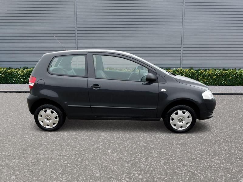 Gebraucht VW Fox Refresh 75 PS (55 kW) 2009 Grau Kleinwagen
