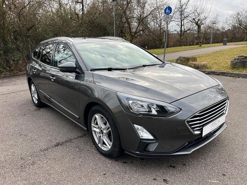 Gebraucht Ford Focus 120 PS (88 kW) 2020 Grau Limousine