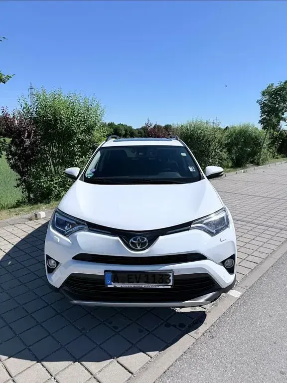 Gebraucht Toyota RAV4 Edition-S 152 PS (111 kW) 2017 Weiß SUV
