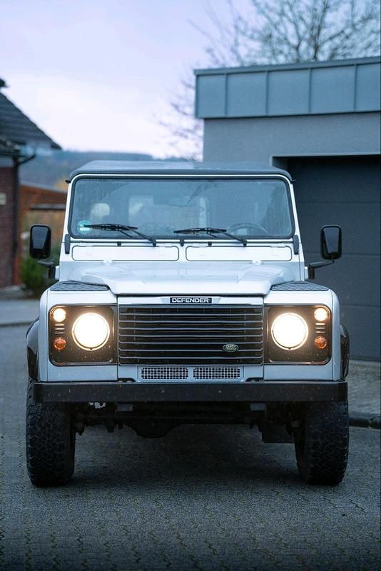 Silber Gebraucht 2004 Land Rover Defender SUV | 24.800 € (Superpreis) - Bild 1/4