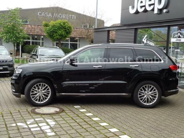 Gebraucht Jeep Grand Cherokee Summit 250 PS (183 kW) 2017 Schwarz metallic SUV