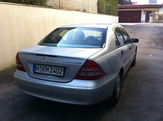 Gebraucht Mercedes C200 222 PS (163 kW) 2003 Silber metallic Limousine