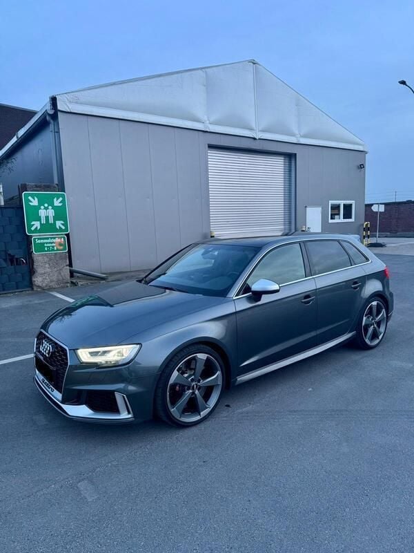Gebraucht 2018 Audi RS3 Kleinwagen | 46.800 € (Teuer) - Bild 1/4