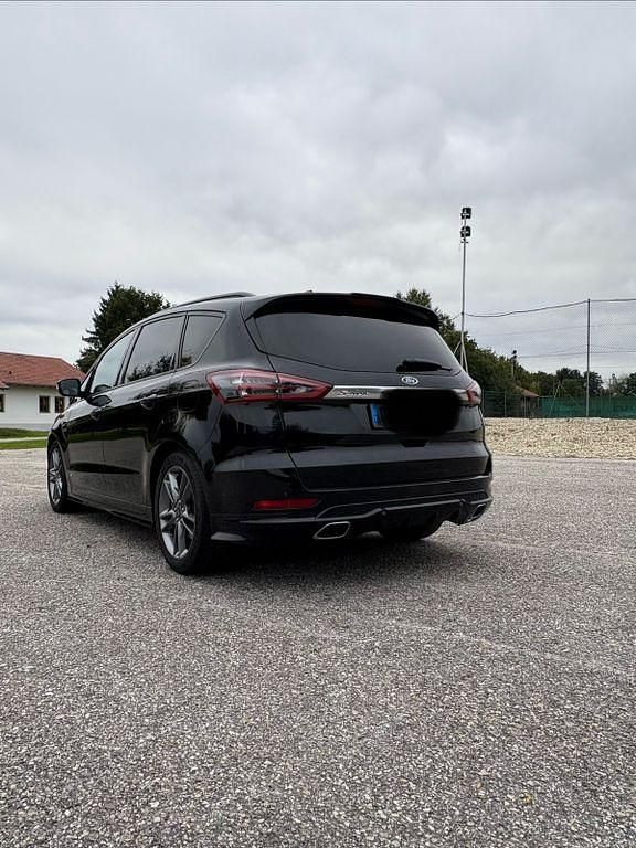 Gebraucht Ford S-MAX ST-Line 190 PS (139 kW) 2019 Schwarz Van / Kleinbus