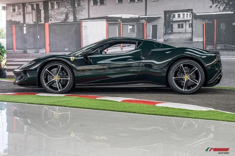 Gebraucht Ferrari 296 829 PS (609 kW) 2022 Grün