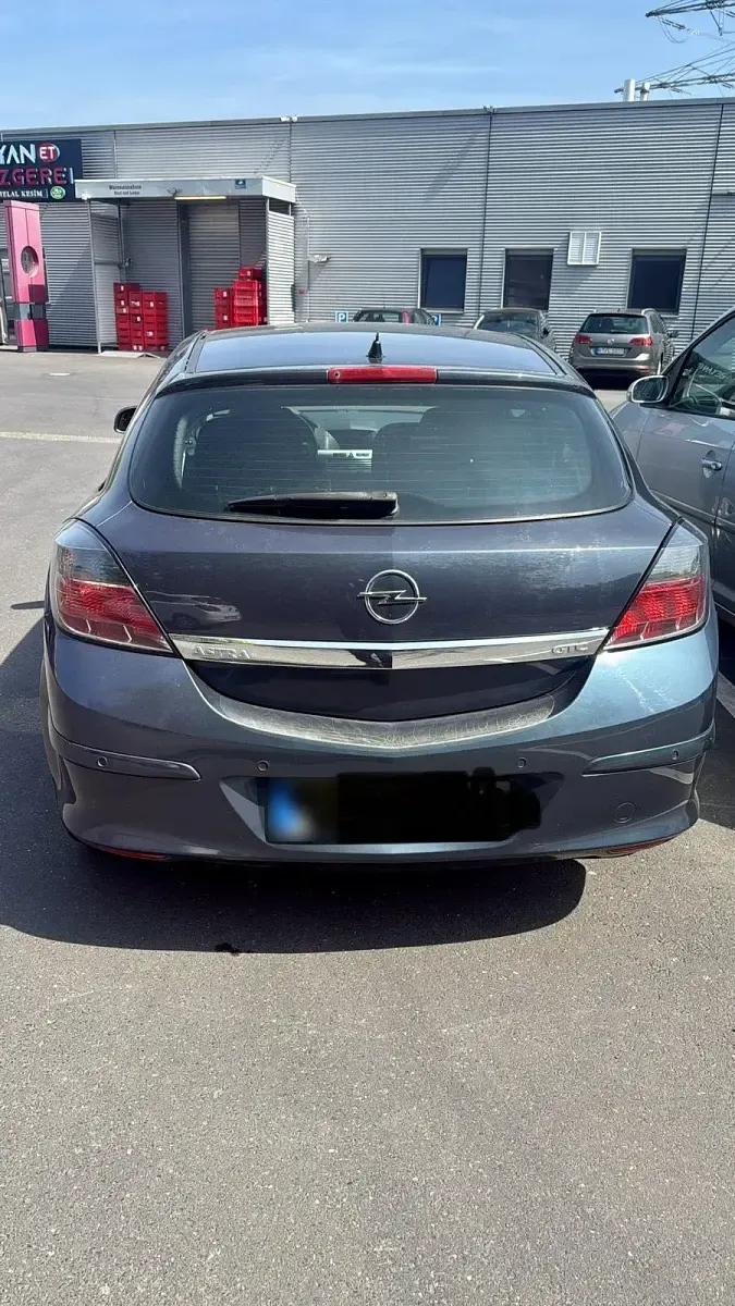 Gebraucht Opel Astra GTC 105 PS (77 kW) 2009 Coupé