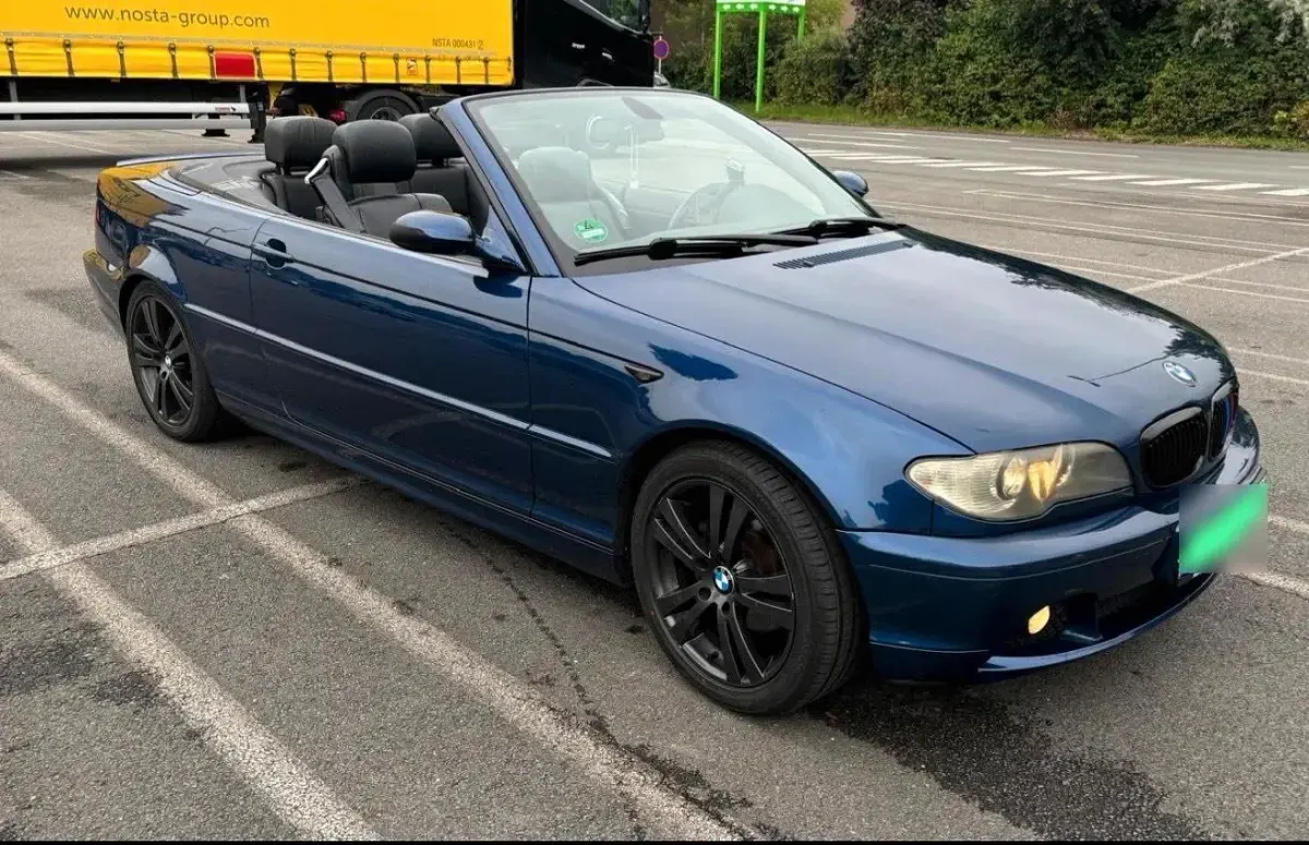 Gebraucht BMW 320 Cabriolet 170 PS (125 kW) 2004 Blau Cabrio