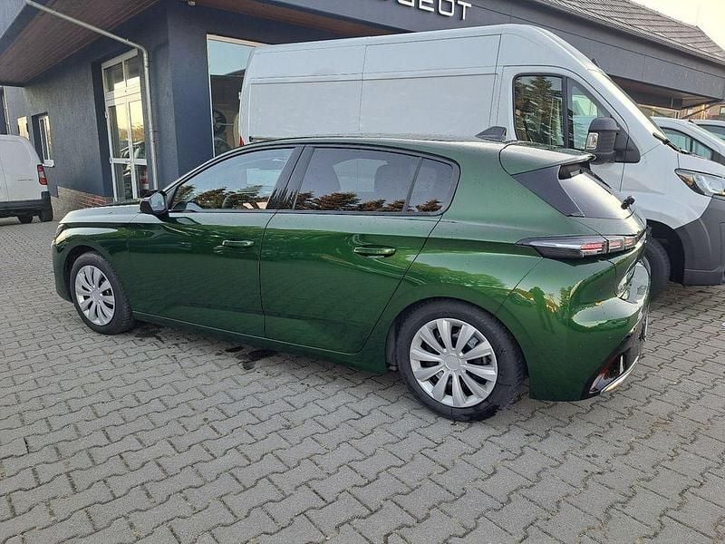 Grün Gebraucht 2021 Peugeot 308 Allure Limousine | 18.500 € (Fairer Preis) - Bild 1/4