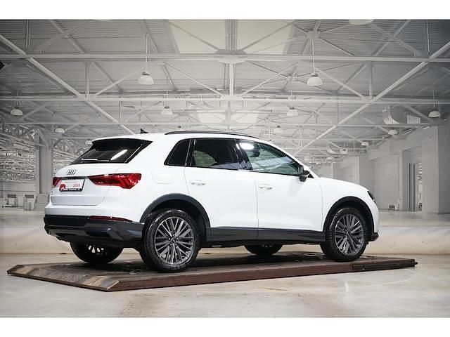 Gebraucht Audi Q3 Ambiente 150 PS (110 kW) 2026 Gletscherweiß metallic SUV