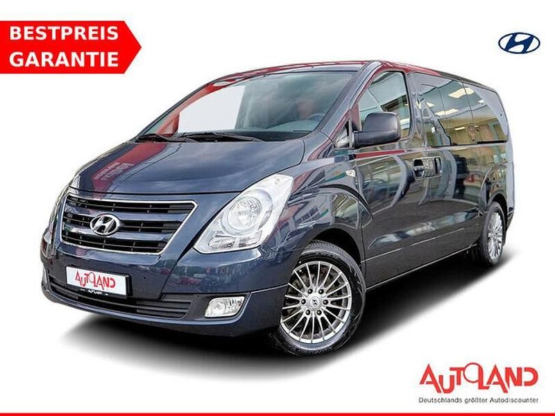 Blau Gebraucht 2017 Hyundai H-1 Trend Van / Kleinbus | 22.990 € (Teuer) - Bild 1/4