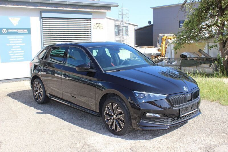 Schwarz Gebraucht 2023 Skoda Scala Monte Carlo Kleinwagen | 20.990 € (Fairer Preis) - Bild 1/4