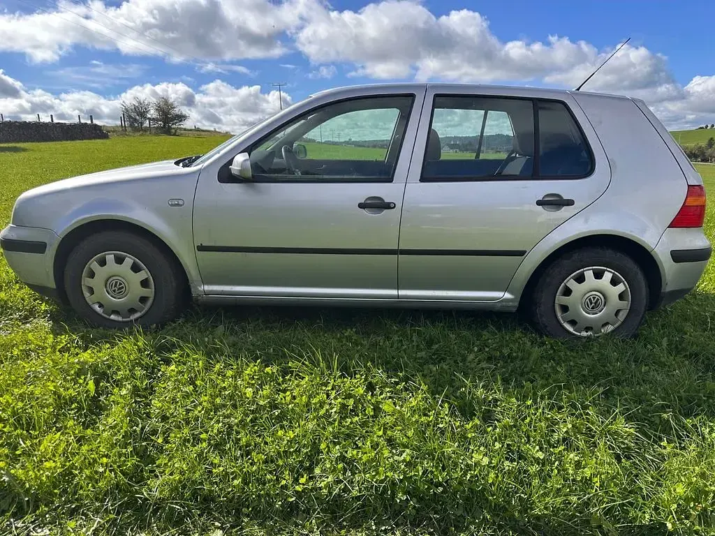 Gebraucht VW Golf IV Basis 75 PS (55 kW) 2003 Silber Limousine