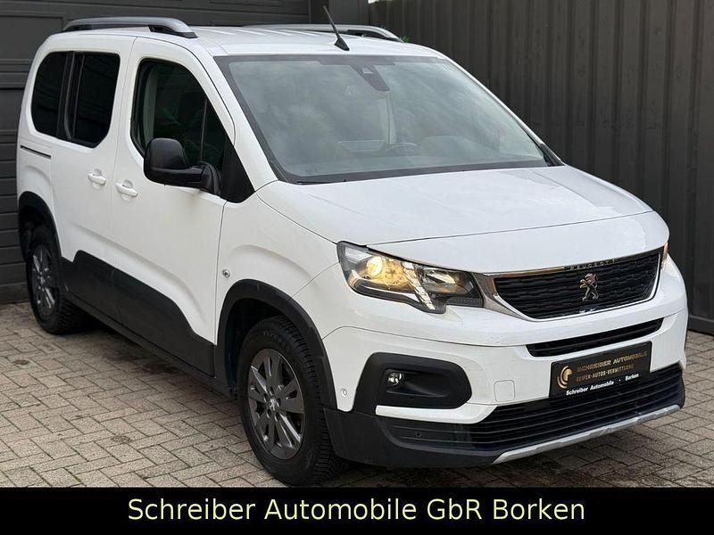 Gebraucht Peugeot Rifter Allure 102 PS (75 kW) 2022 Weiß Van / Kleinbus