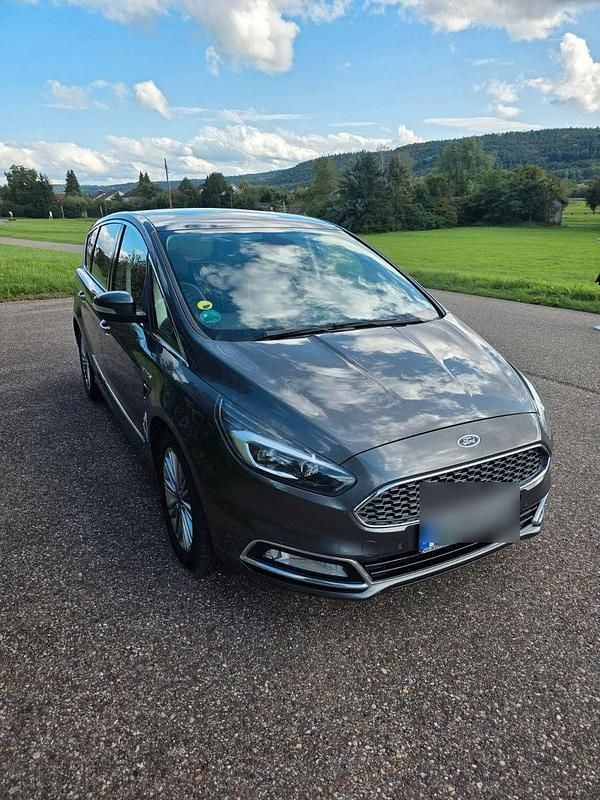 Gebraucht Ford S-MAX Vignale 179 PS (131 kW) 2017 Grau Van / Kleinbus