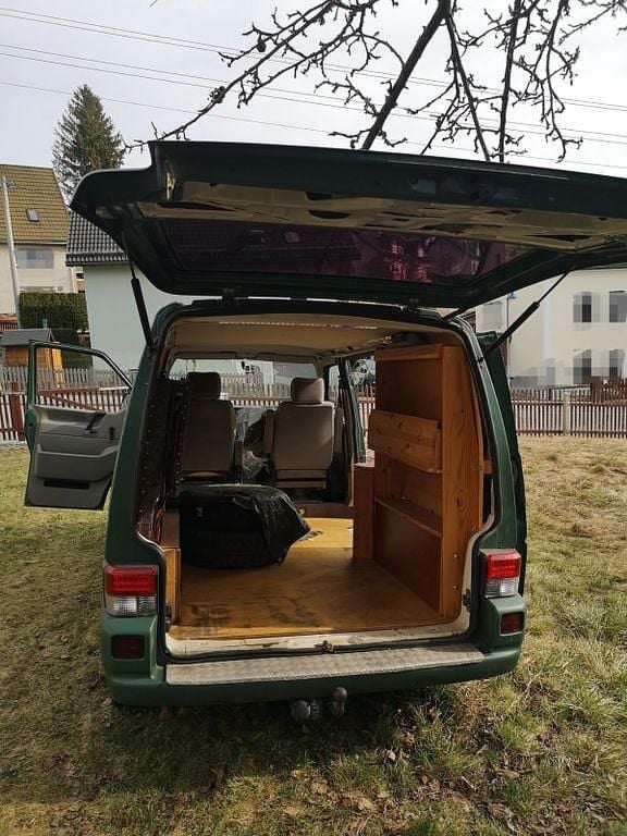Second-hand VW T4 68 CP (50 kW) 1996 Verde Van